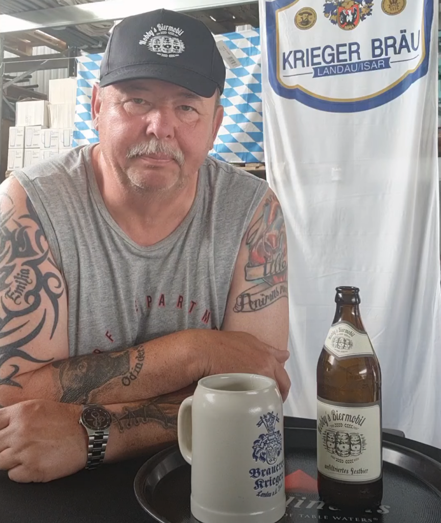 Mehr über den Artikel erfahren Zu jeder Kiste einen Krug als Zugabe
